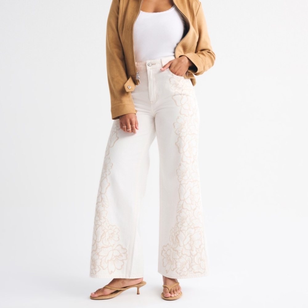 Abercrombie & Fitch White Floral Wide-Leg Jeans